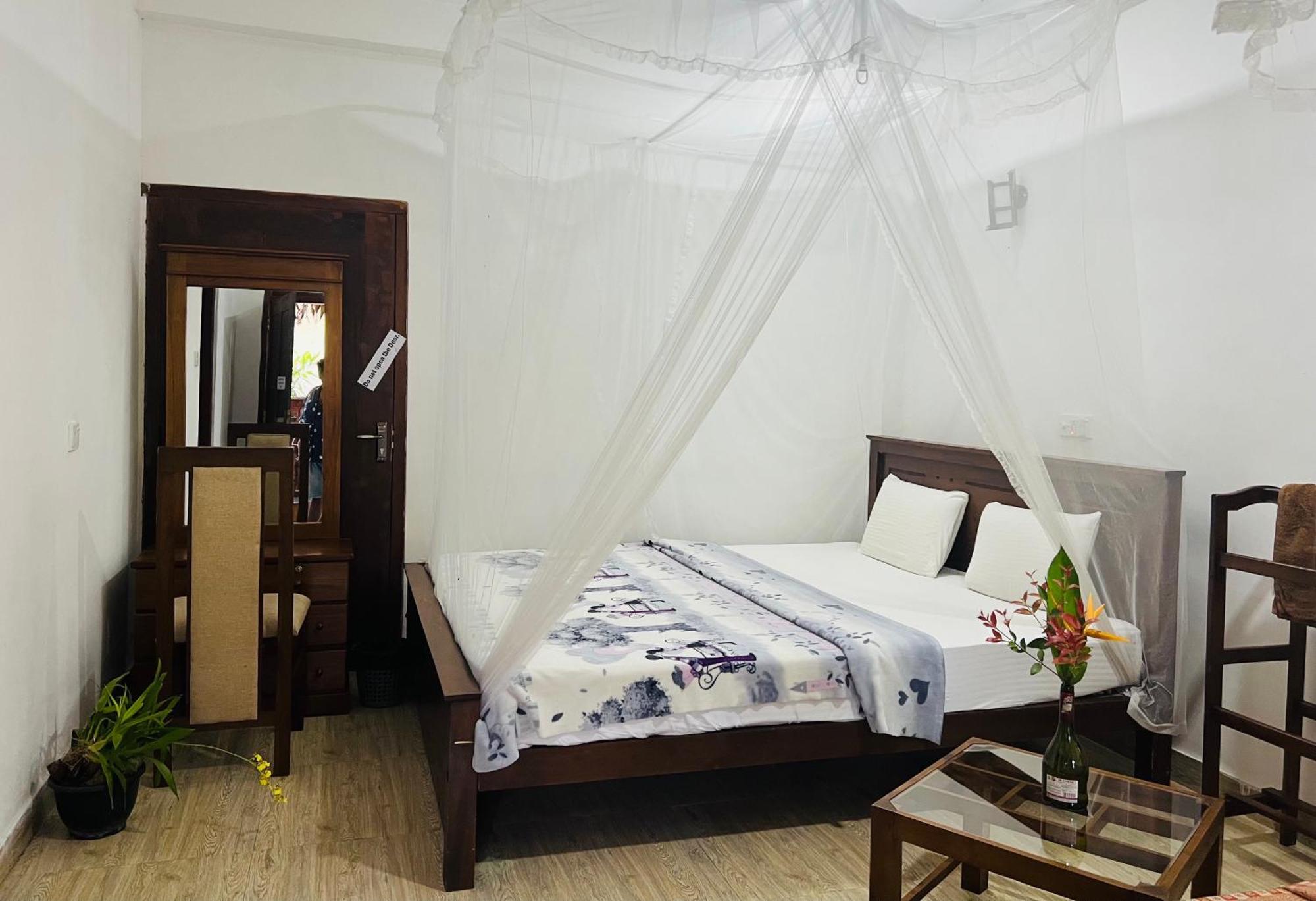 Citadel Of Dreams Ella Apartment Bagian luar foto